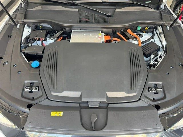 2024 Audi Q8 e-tron - Image 14 of 14