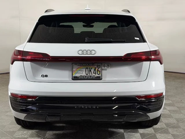 2024 Audi Q8 e-tron - Image 2 of 9