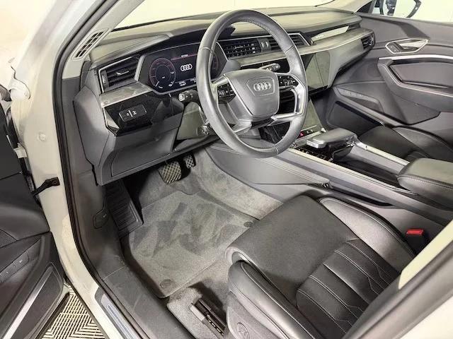 2024 Audi Q8 e-tron - Image 5 of 9