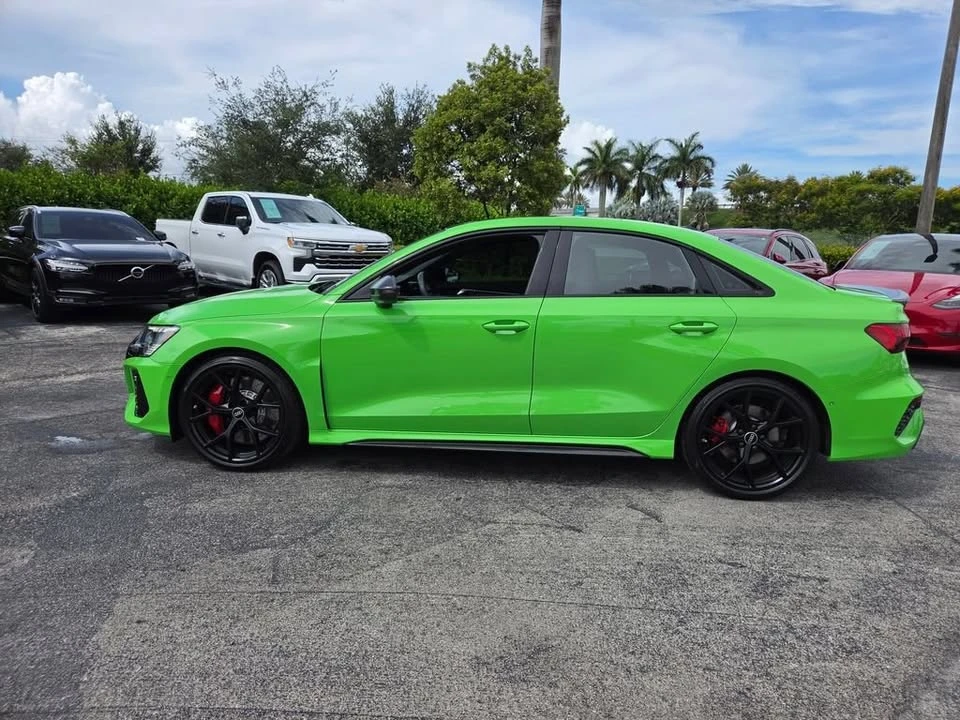 2024 Audi RS e-tron GT - Image 15 of 18