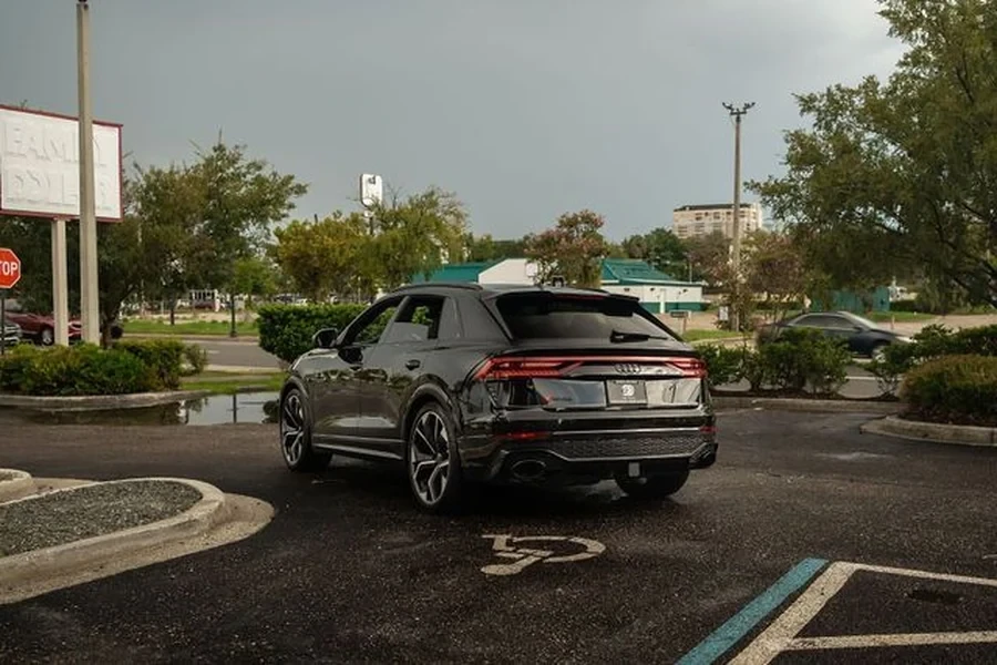 2024 Audi RS Q8 - Image 4 of 6