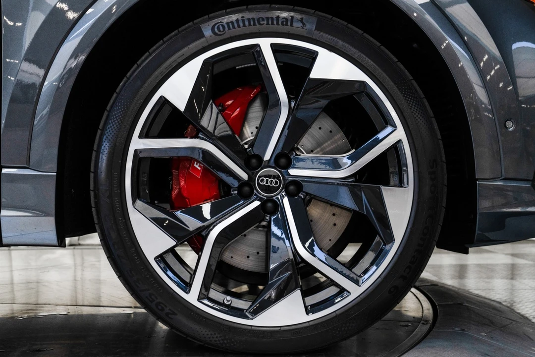 2024 Audi RS Q8 - Image 9 of 21