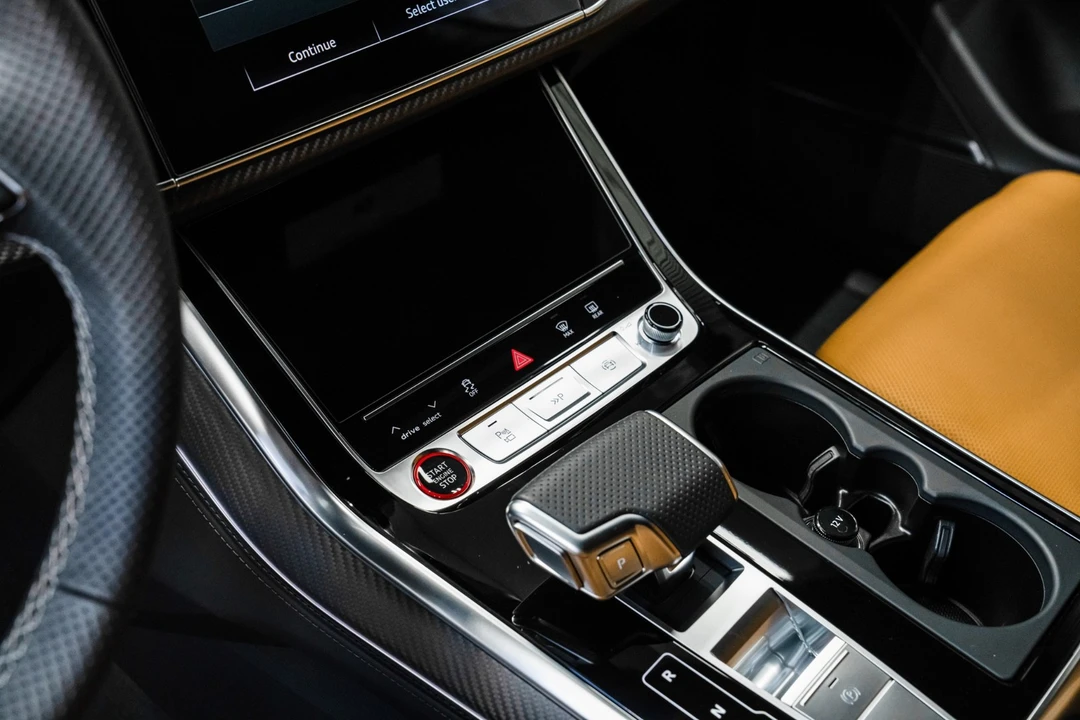 2024 Audi RS Q8 - Image 17 of 21