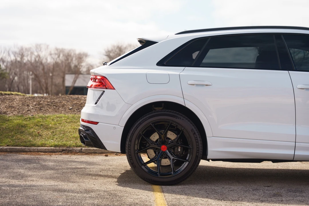 2024 Audi RS Q8 - Image 17 of 31