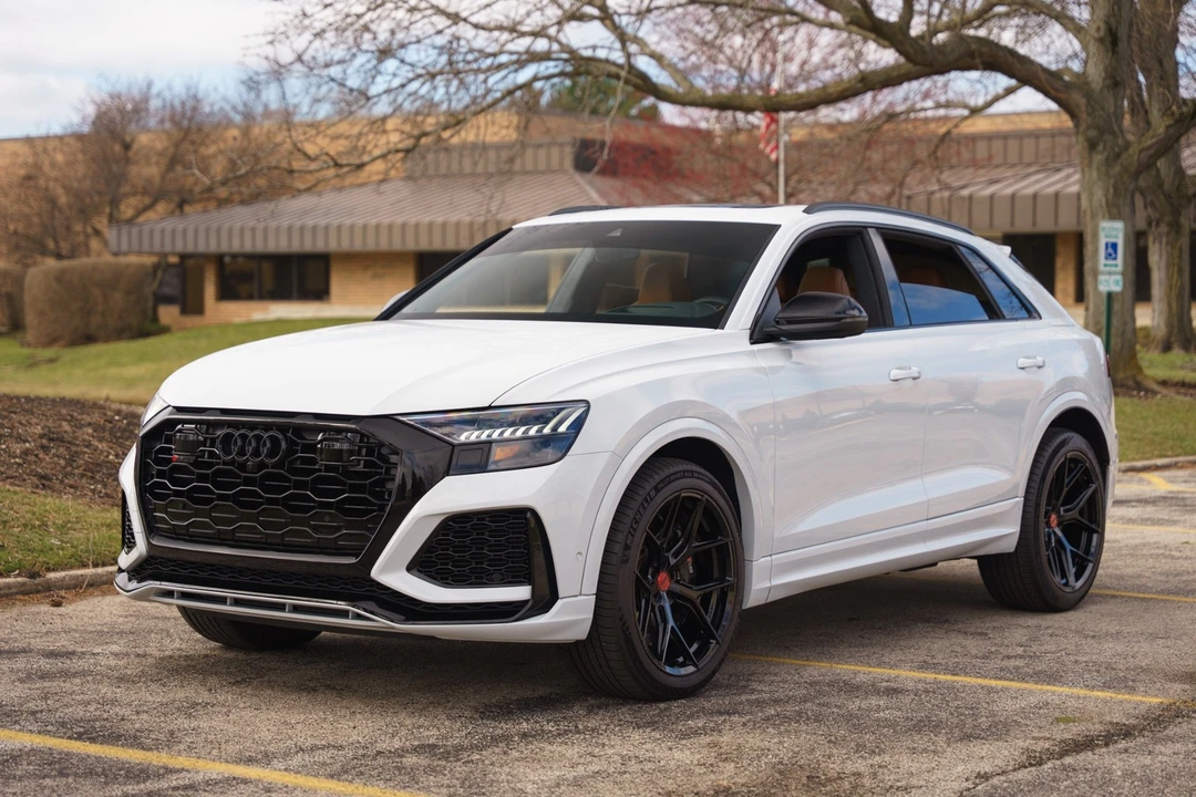 2024 Audi RS Q8 - Image 6 of 31