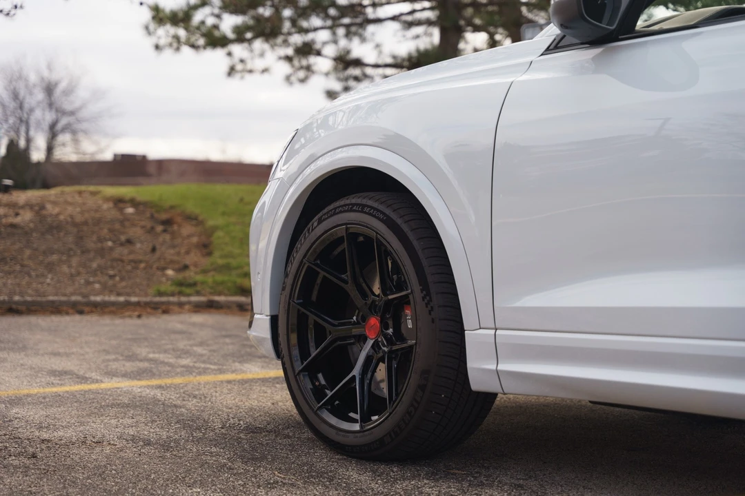 2024 Audi RS Q8 - Image 13 of 31