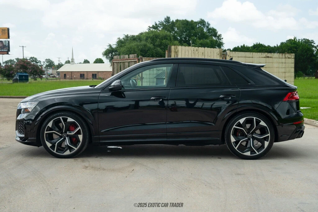 2024 Audi RS Q8 Performance - Image 3 of 12