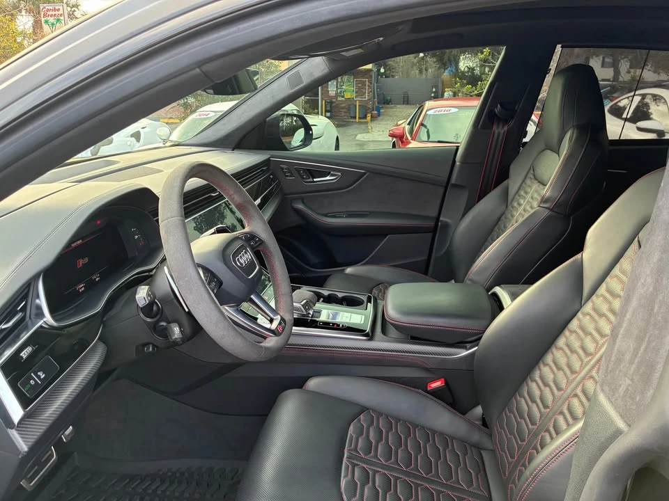 2024 Audi RS Q8 - Image 10 of 12