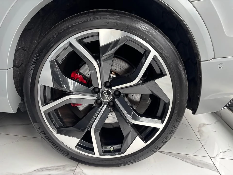 2024 Audi RS Q8 - Image 9 of 10