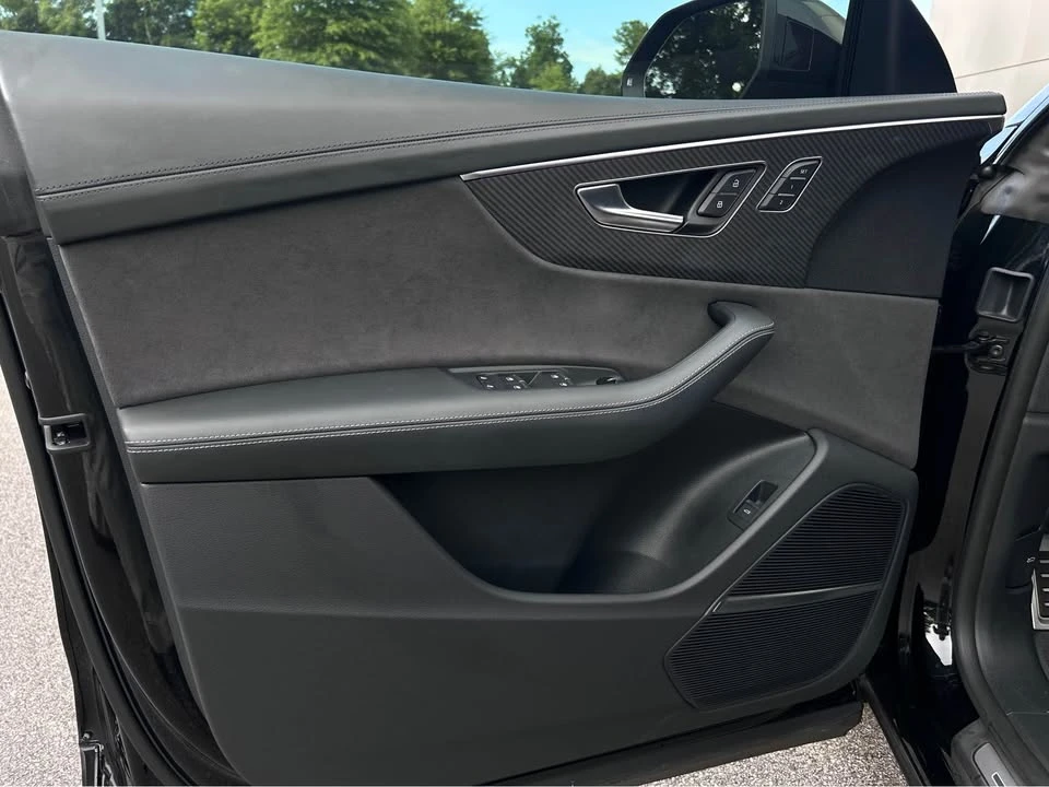2024 Audi RS Q8 - Image 8 of 19