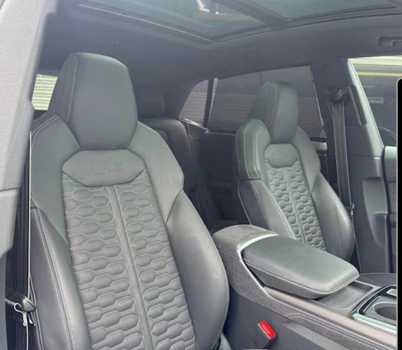 2024 Audi RS Q8 - Image 9 of 10