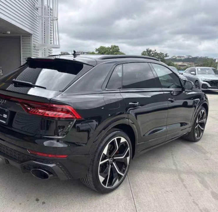 2024 Audi RS Q8 - Image 4 of 10