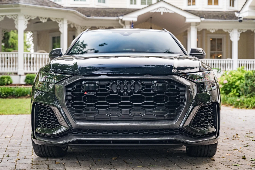 2024 Audi RS Q8 - Image 2 of 31