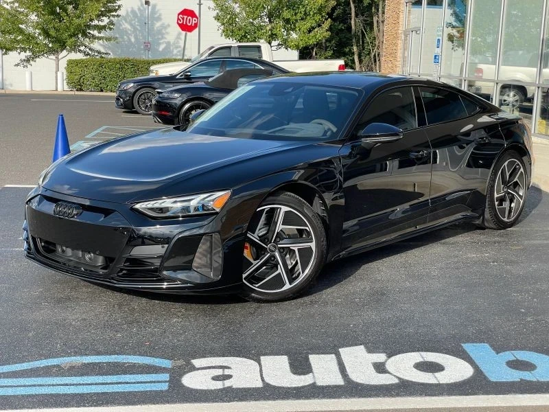 2024 Audi e-tron GT - Image 8 of 12