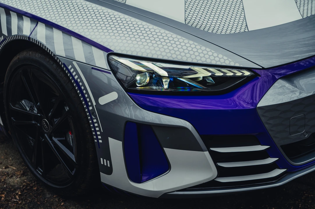 2024 Audi e-tron GT - Image 20 of 31