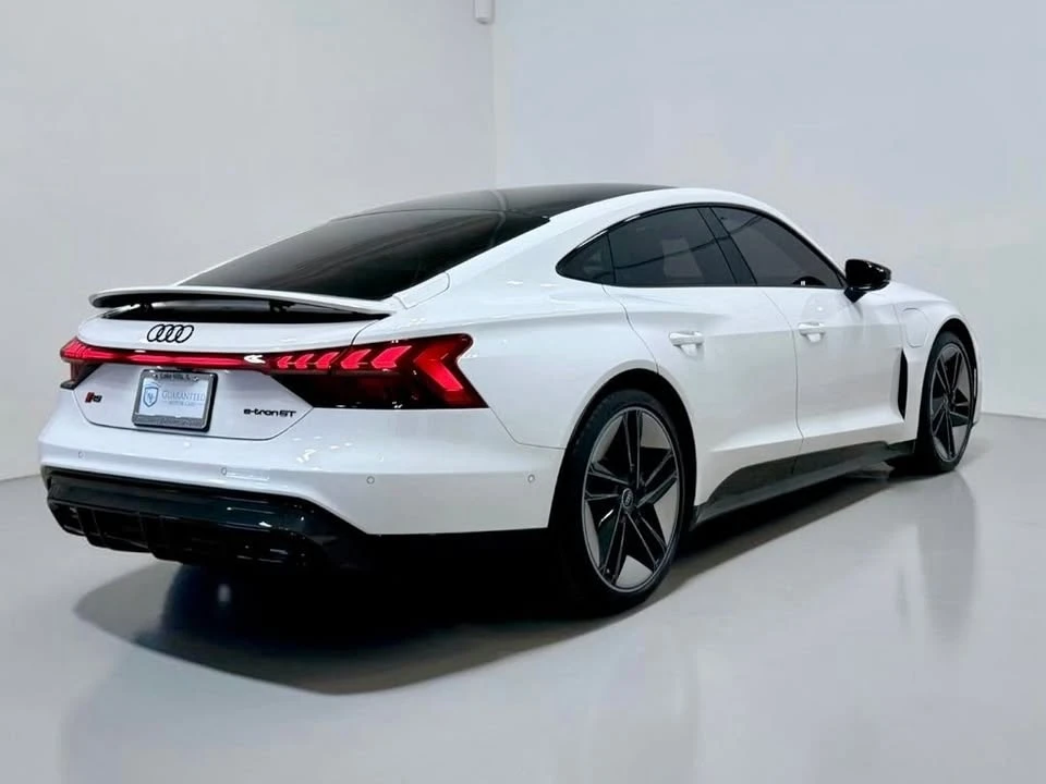 2024 Audi RS e-tron GT - Image 15 of 20
