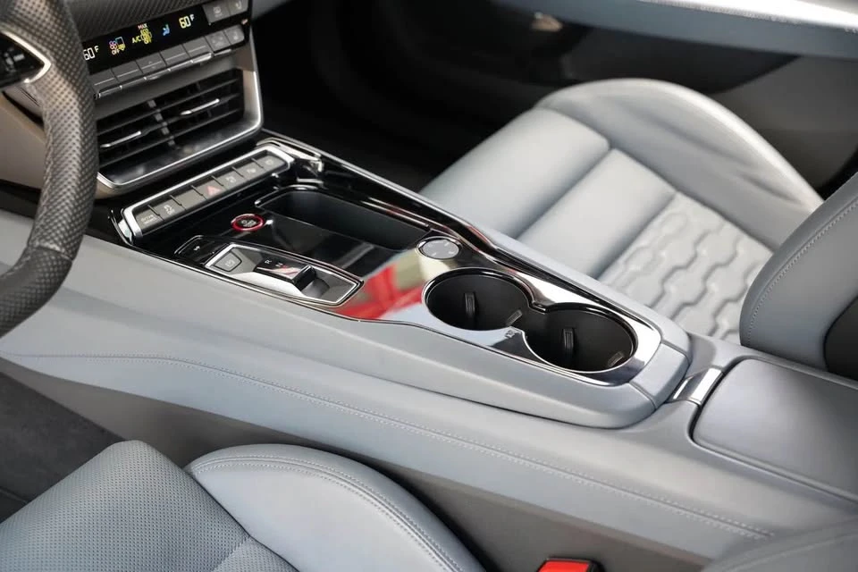 2024 Audi RS e-tron GT - Image 9 of 16