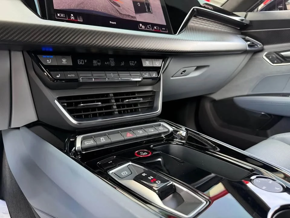 2024 Audi RS e-tron GT - Image 16 of 16