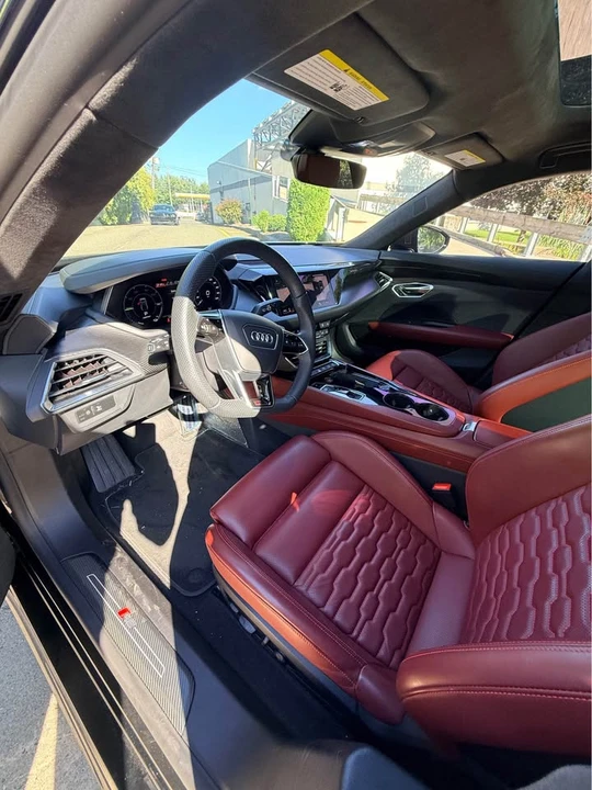 2024 Audi RS e-tron GT - Image 10 of 16