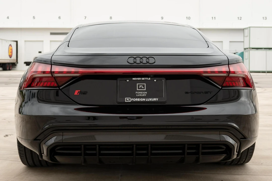 2024 Audi e-tron GT - Image 5 of 31