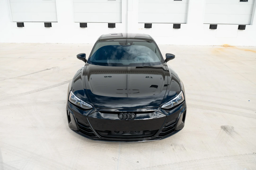2024 Audi e-tron GT - Image 6 of 31