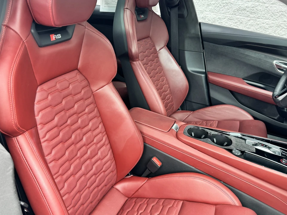 2024 Audi e-tron GT - Image 20 of 30