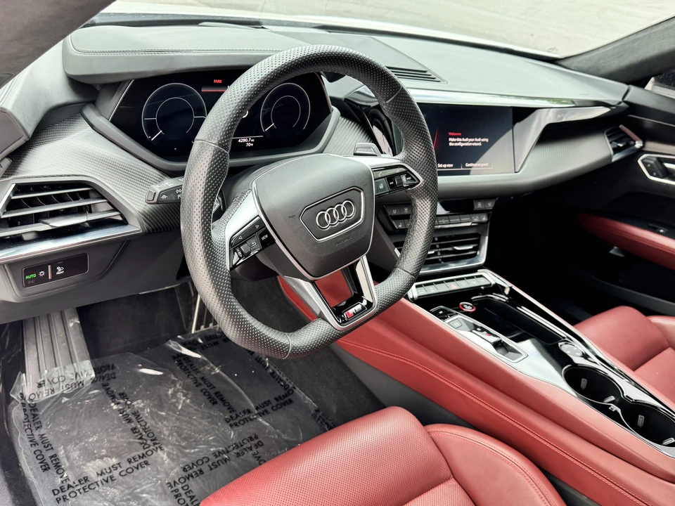 2024 Audi e-tron GT - Image 17 of 30