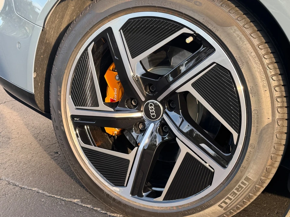 2024 Audi e-tron GT - Image 7 of 12