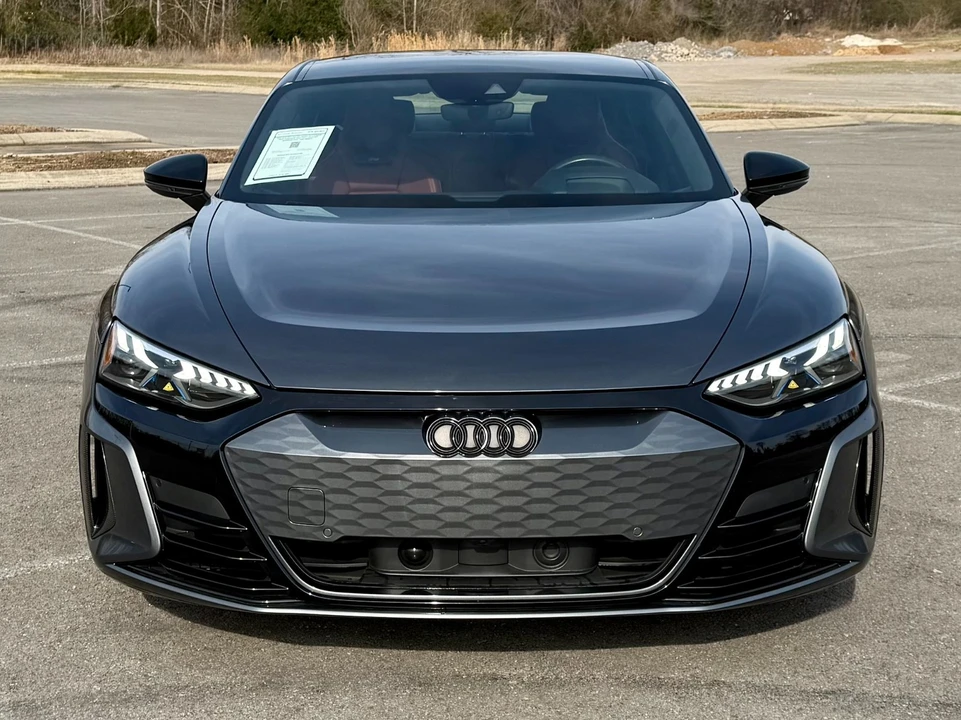 2024 Audi e-tron GT - Image 4 of 21