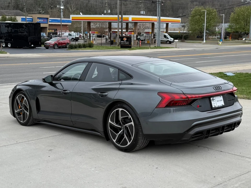 2024 Audi e-tron GT - Image 4 of 21