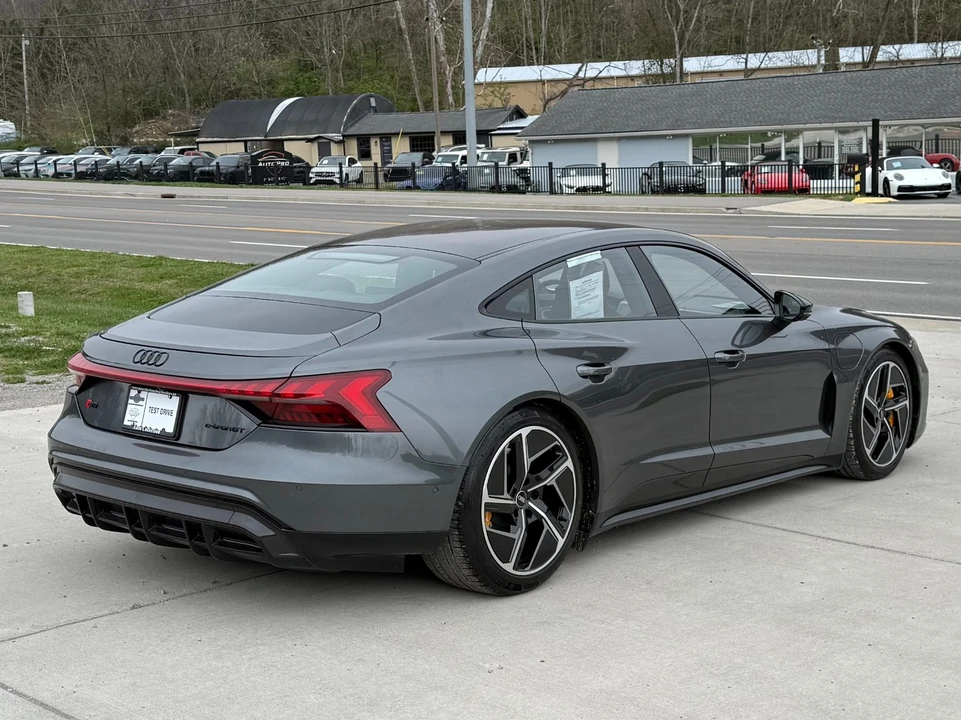 2024 Audi e-tron GT - Image 3 of 21