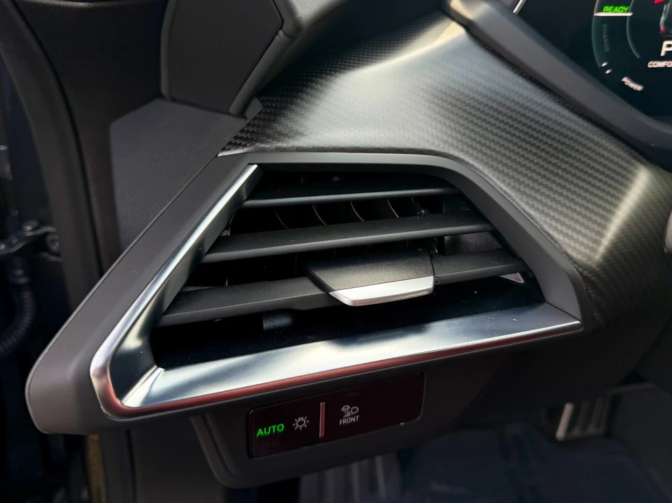 2024 Audi e-tron GT - Image 12 of 21