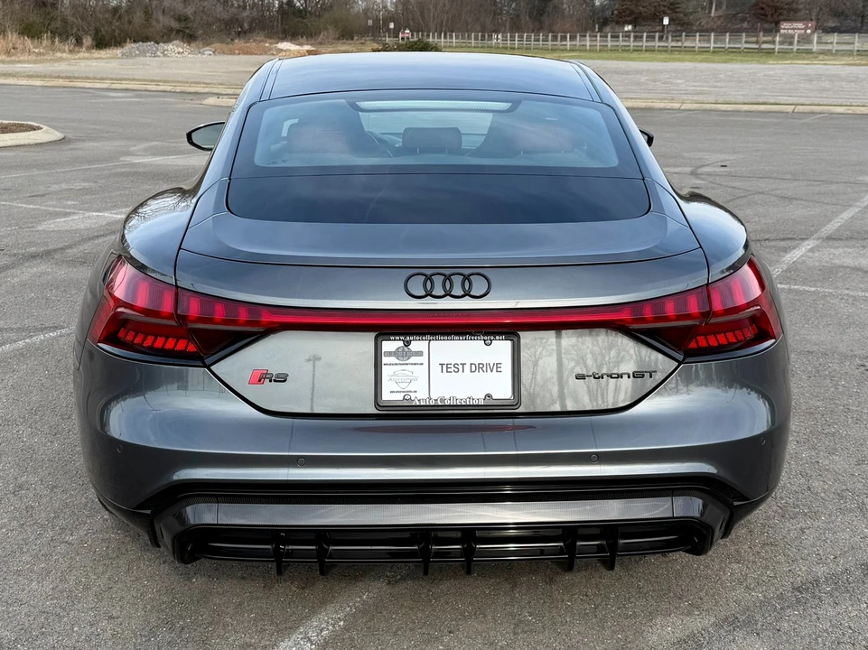 2024 Audi e-tron GT - Image 5 of 21