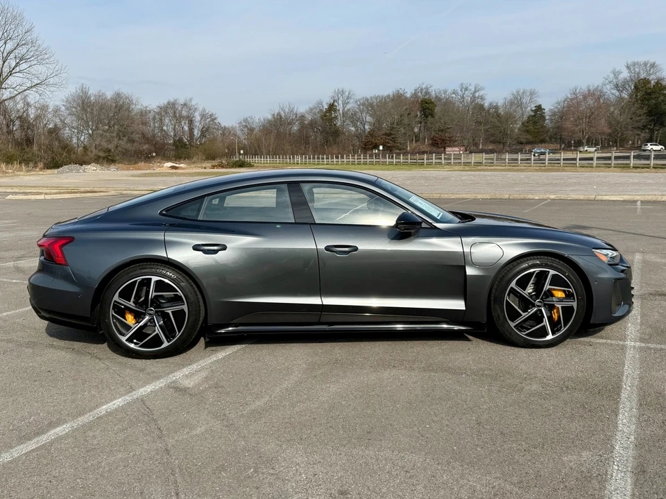 2024 Audi e-tron GT - Image 6 of 21