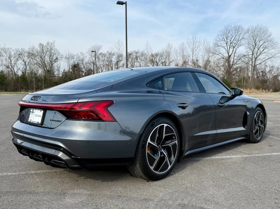2024 Audi e-tron GT - Image 3 of 21
