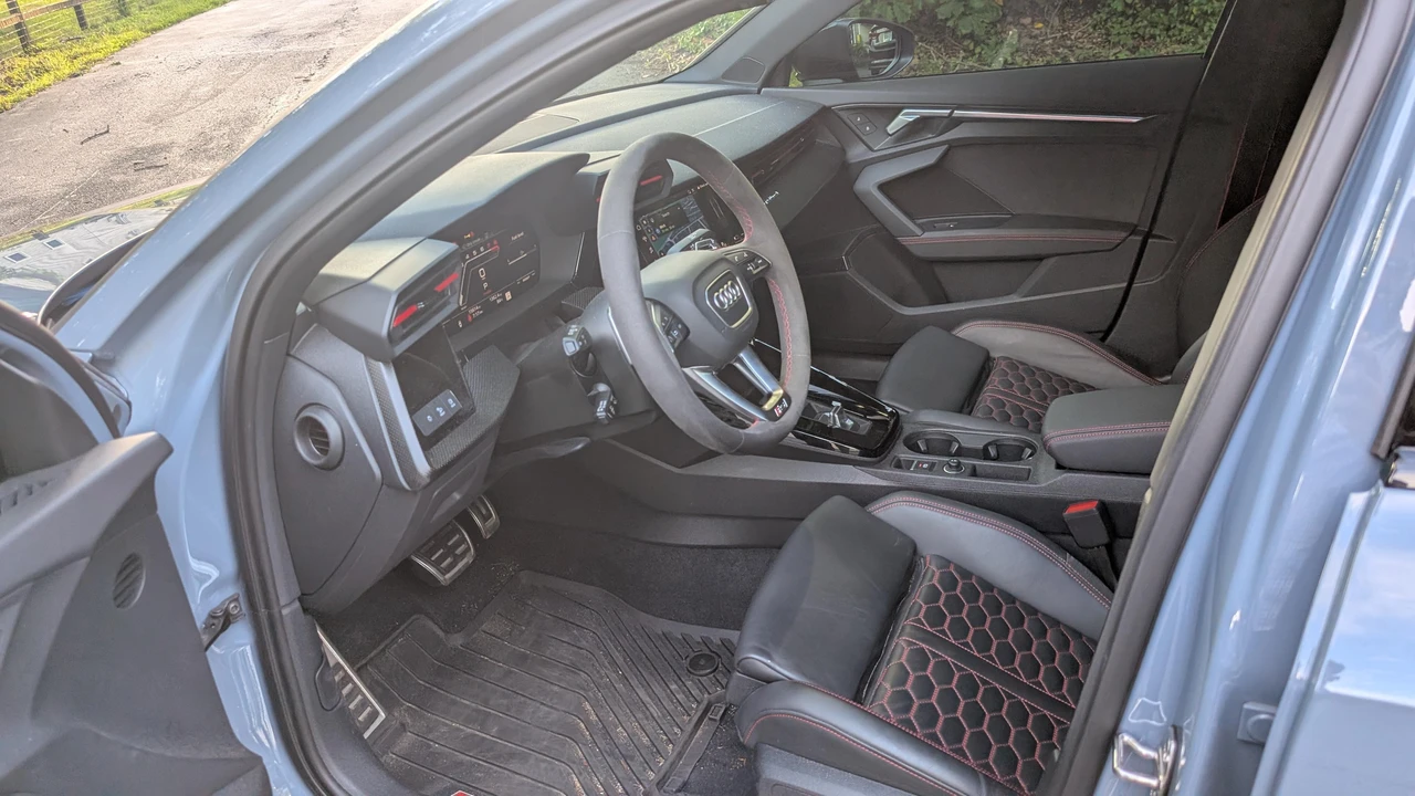 2024 Audi 8Y RS3 - Image 25 of 31