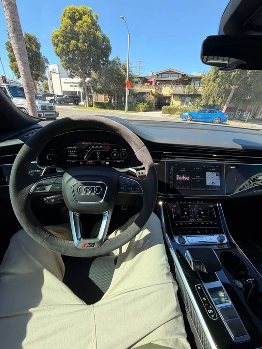 2024 Audi RS Q8 - Image 10 of 11