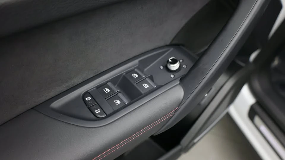 2024 Audi FY SQ5 - Image 12 of 17