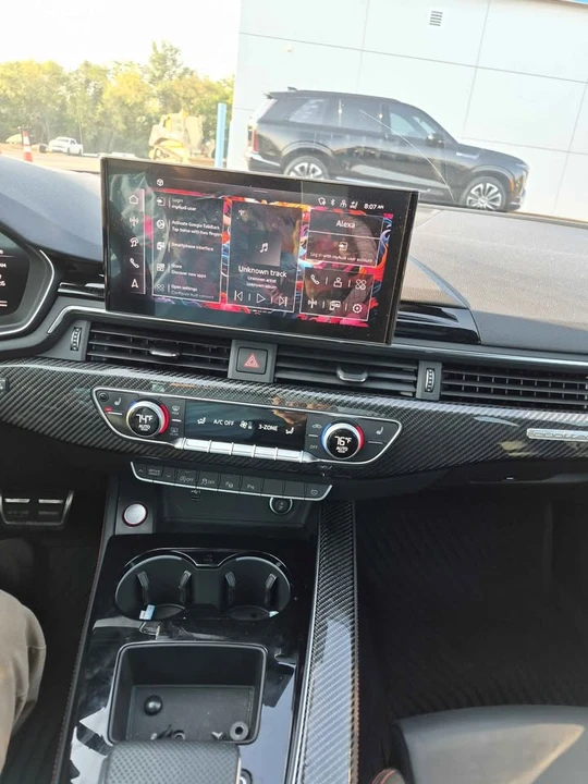2024 Audi FY SQ5 - Image 9 of 10