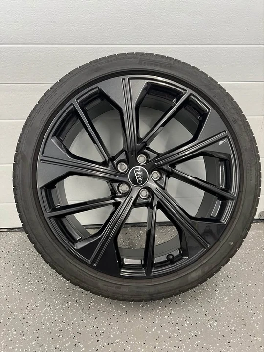 2024 Audi FY SQ5 - Image 10 of 10