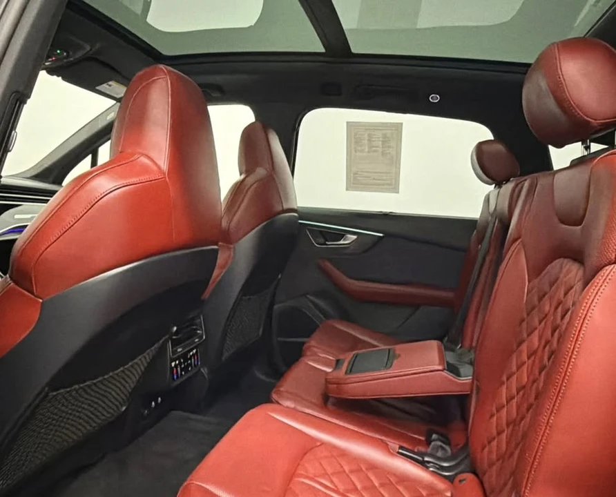 2024 Audi SQ7 - Image 2 of 6
