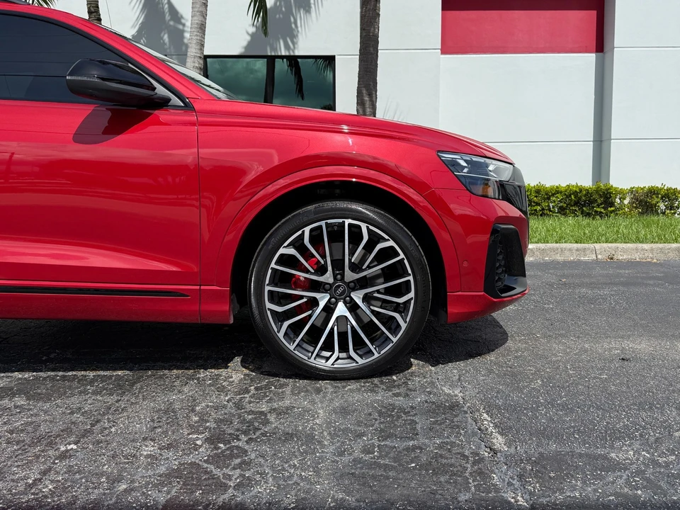 2024 Audi SQ8 - Image 10 of 21