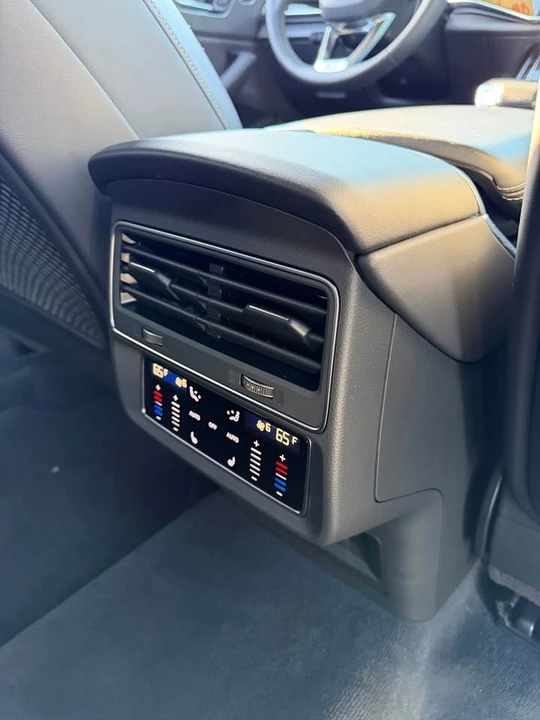 2024 Audi SQ8 - Image 10 of 11