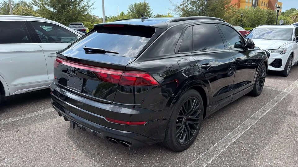 2024 Audi SQ8 - Image 2 of 3