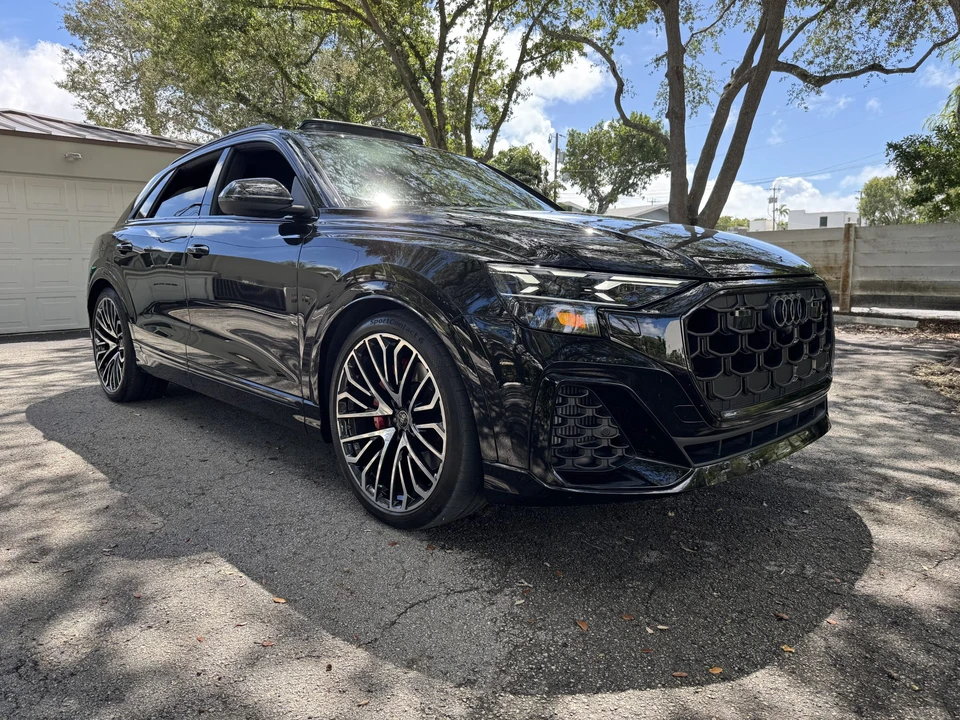 2024 Audi SQ8 - Image 2 of 31