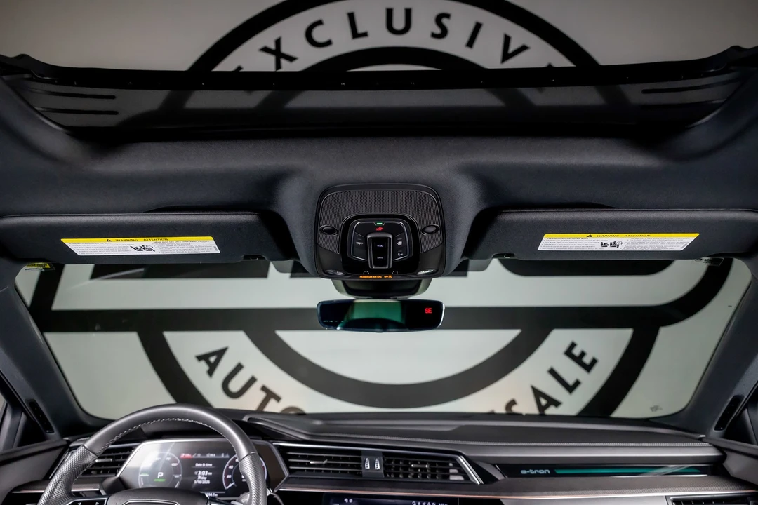 2024 Audi SQ8 e-tron - Image 10 of 12