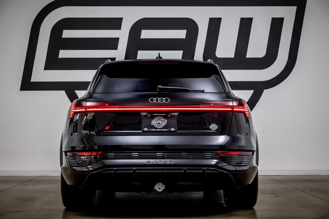 2024 Audi SQ8 e-tron - Image 11 of 21