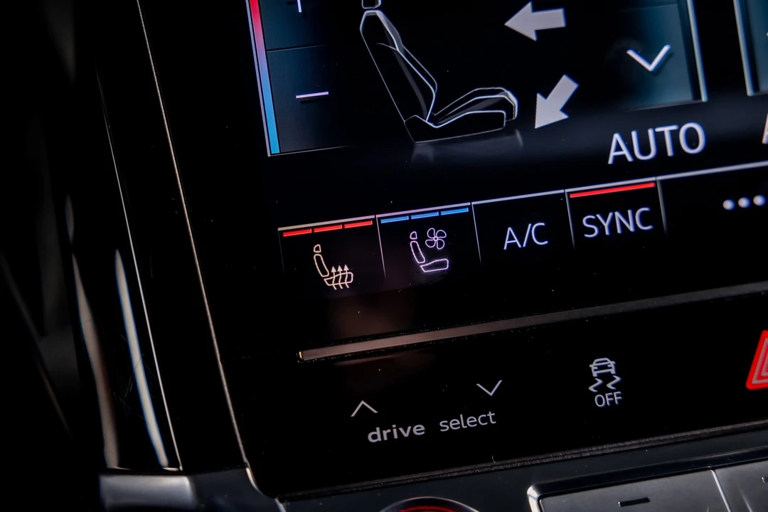 2024 Audi SQ8 e-tron - Image 18 of 21