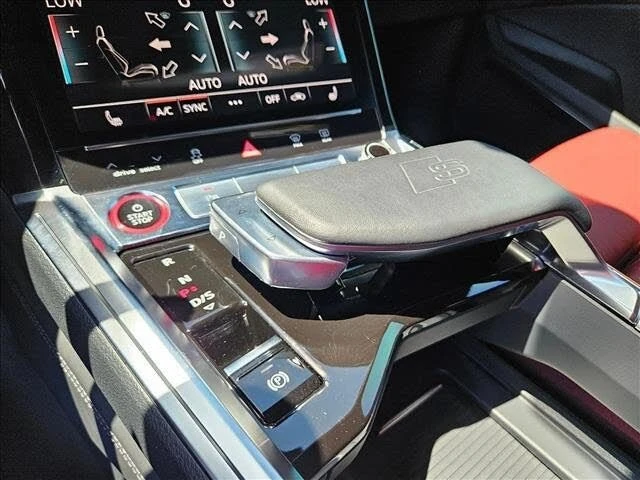 2024 Audi SQ8 e-tron - Image 14 of 20