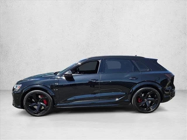 2024 Audi SQ8 e-tron - Image 9 of 20